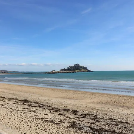 Godolphin Barn Holiday home *